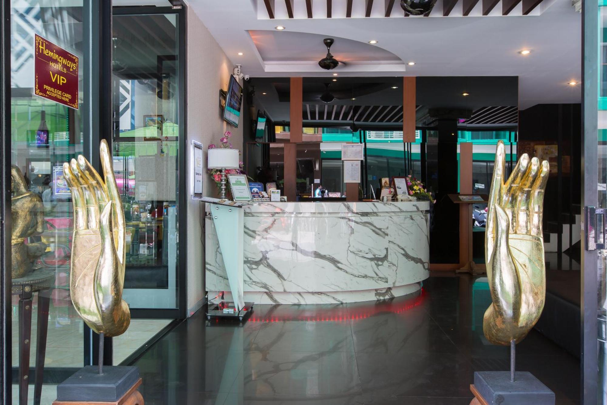 Hemingways Silk Hotel Patong Екстериор снимка